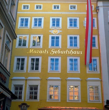 Mozarts Geburtshaus on Getreidegasse in Salzburg - Mozart was born here on 27 January 1756