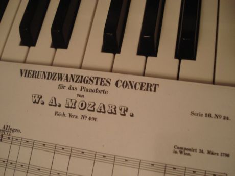Mozart - Piano Concerto 24 - 1