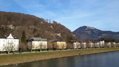 Salzburg 118 - Crossing the Salzach River again, on the way to the fortepiano recital, on a beautiful 27 January