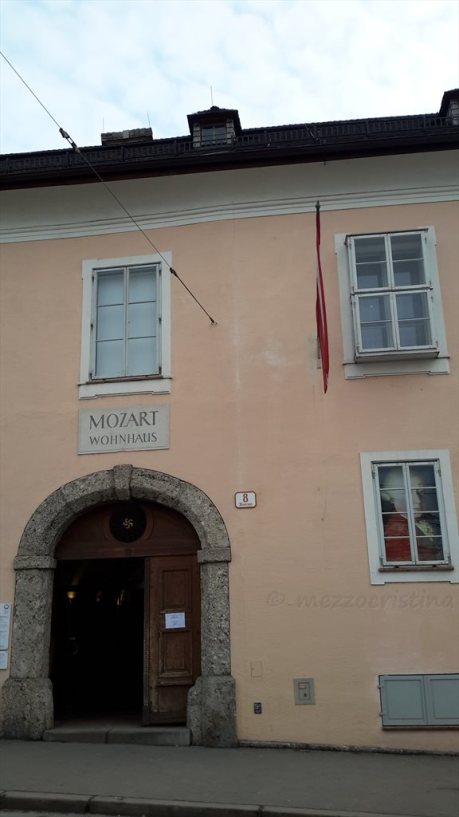 Salzburg 122 - At Mozart Wohnung again, to attend the fortepiano recital on a 27 January