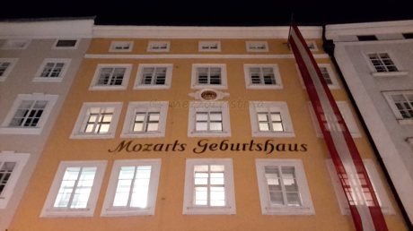salzburg-186-the-evening-of-27-january-at-mozarts-birthplace-mozart-geburtshaus-or-hagenauerhaus