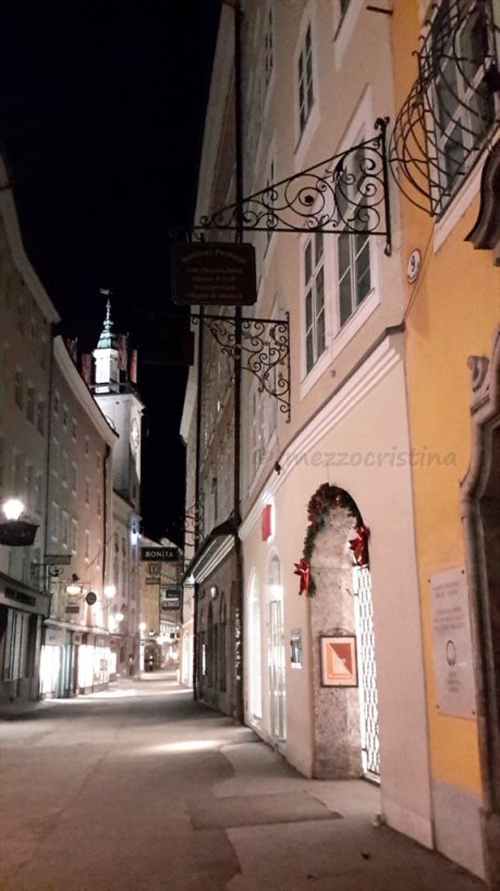 salzburg-192-the-evening-of-27-january-at-mozarts-birthplace-saying-goodbye-to-hagenauerhaus-and-to-getreidegasse