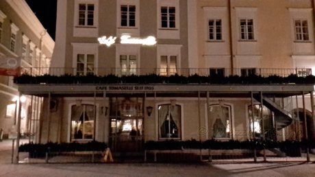 salzburg-200-cafe-tomaselli-in-the-evening-of-27-january-2016