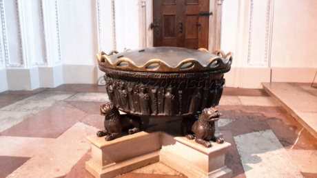 Salzburg 34 - The baptismal font where little Wolfgang was baptised on 28 January 1756